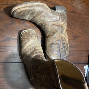 Ariat cowboy boot